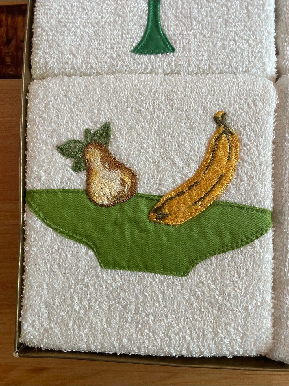 Vintage Abouchar embroidered kitchen towels-set of 4